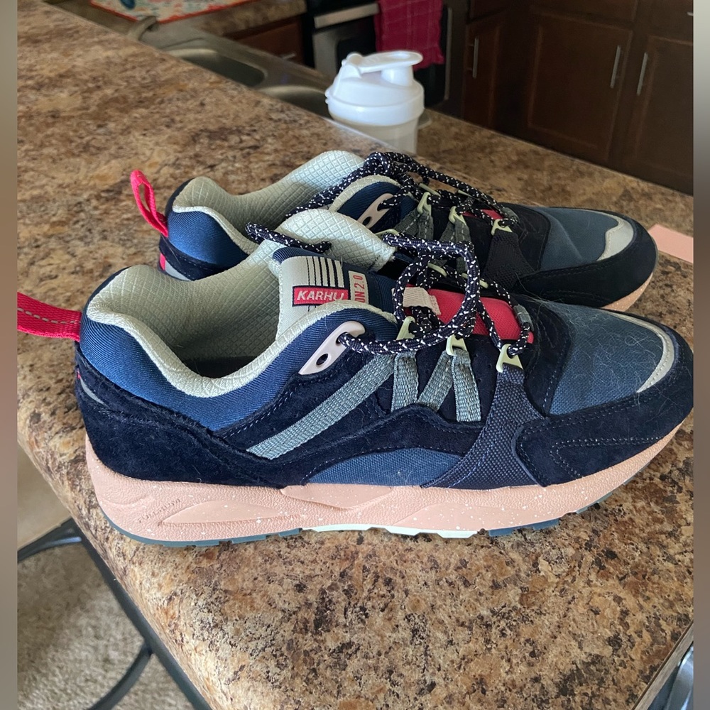 Karhu Fusion 2.0 Sneaker (Men’s 8/Women’s 9.5)
